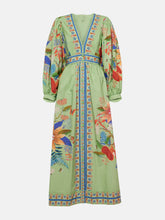 Einreihiges Midikleid mit zartem Blumenmuster und V-Ausschnitt